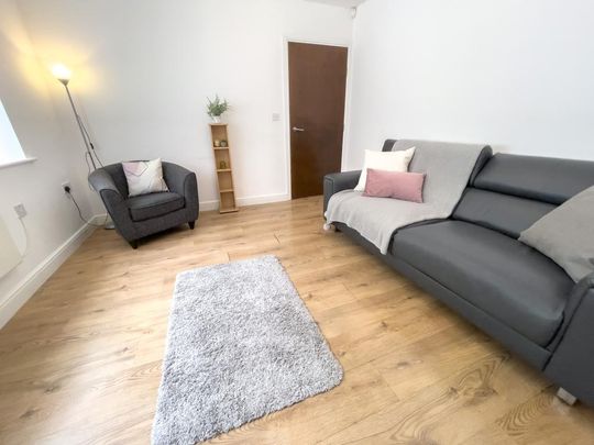 2 bedroom flat to rent - Photo 1