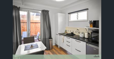 Fully Furnished Studio - Photo 5