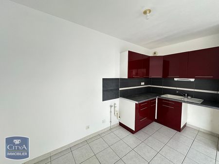 Location Appartement 4 pièces 84m² CHARNAY LES MACON 71850 - Photo 5