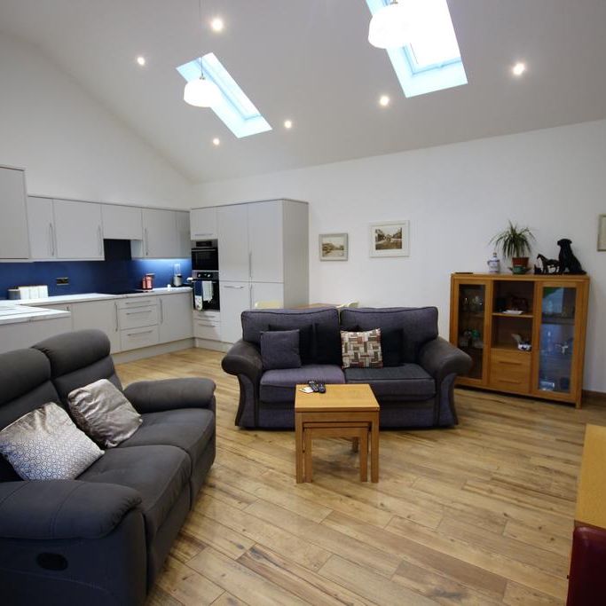 2 bedroom bungalow to rent - Photo 1