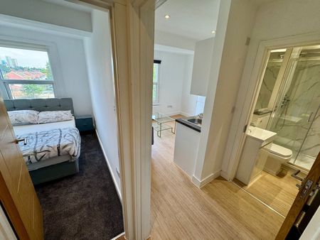 Room in a Shared Flat, The Vale, W3 - Photo 3