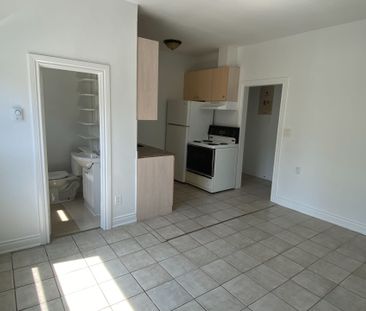 For Lease - 3110 Lake Shore Boulevard Unit# 2, Toronto, Ontario - Photo 3