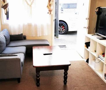 Charming 2BR Home in Clendon Park - Photo 1