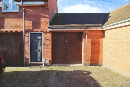 3 bedroom terraced house to rent - Photo 2