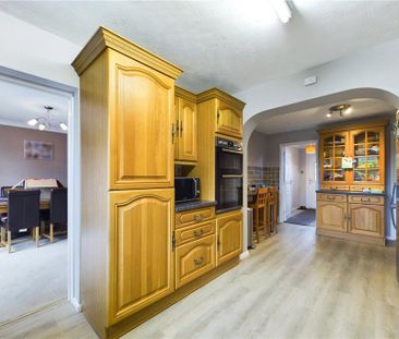 3 bedroom semi-detached house to rent - Photo 3