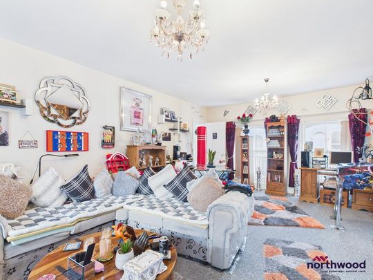 2 bedroom flat to rent - Photo 1