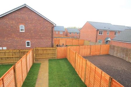 Weir Crescent, Kidderminster, DY11 - Photo 5