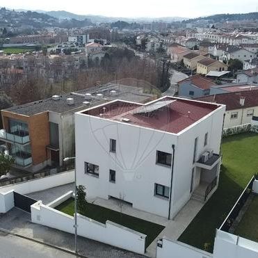 Moradia T4 - Photo 1