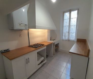 Appartement 2 pièces 50m2 MARSEILLE 2EME 780 euros - Photo 4