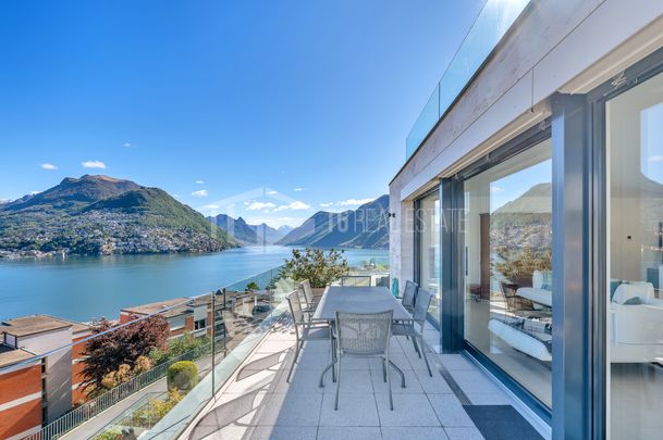 Spazioso appartamento ammobiliato di 4.5 locali con vista mozzafiato sul lago a Paradiso - Photo 1