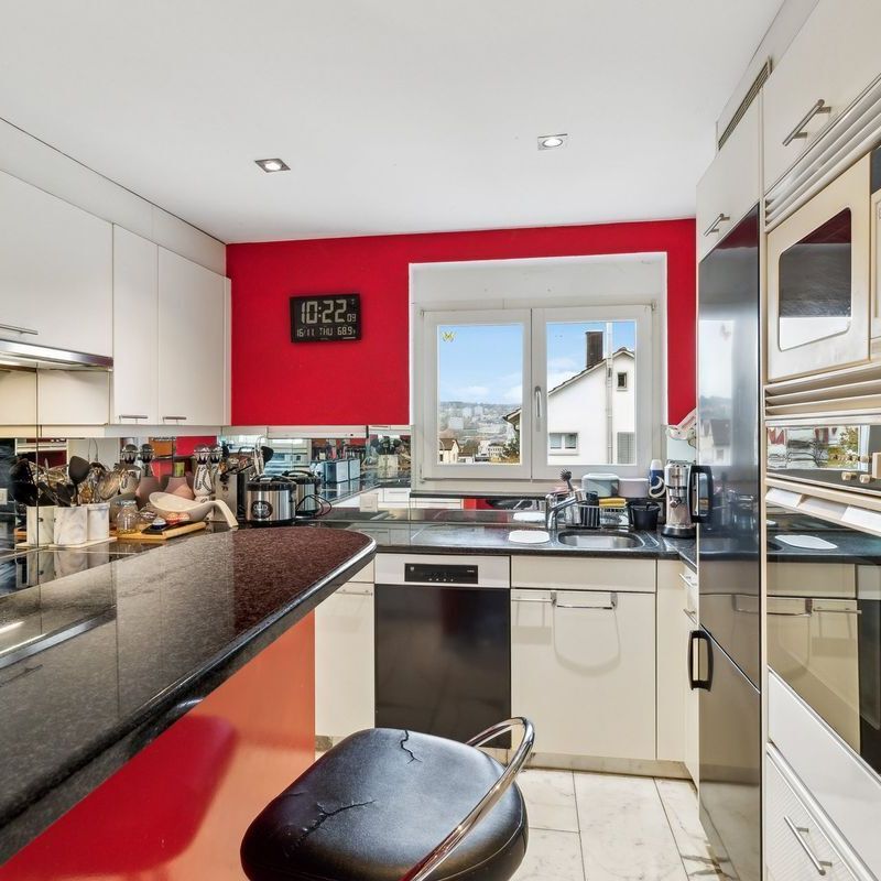 Exklusives, ruhig gelegenes Einfamilienhaus mit Pool zur Langzeitmiete - Photo 1