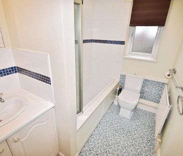 2 bedroom semi-detached house to rent - Photo 6