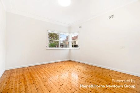 “Leafy residence in a sought-after location” - Photo 4