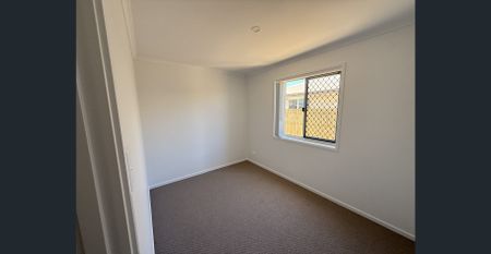 Brand New 4 Bedroom Home in Eli Waters - Photo 4