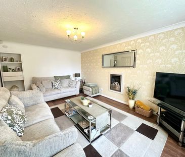 Shelley Crescent, Leeds, Oulton - Photo 2