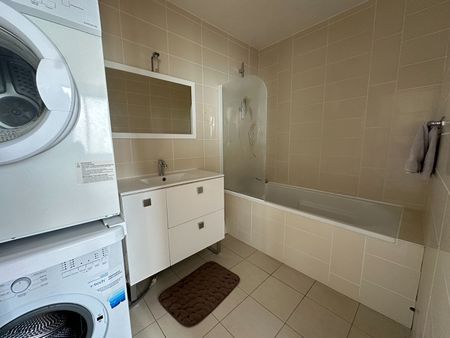 Location Appartement 2 pièces 43m² - Photo 4