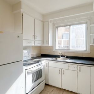 4½ For Rent — Le Plateau-Mont-Royal — $1 - Photo 2