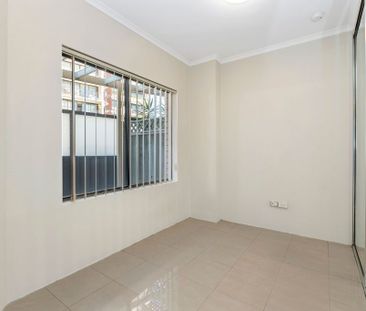 Unfurnished One Bedroom Apartment with Huge Balcony - Photo 4
