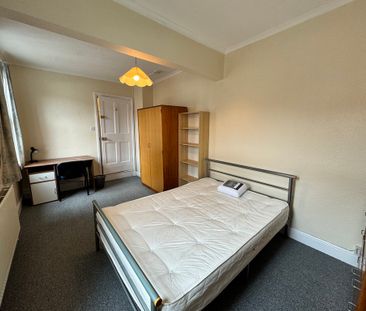 Monkgate, The Groves - P10980 - Photo 4