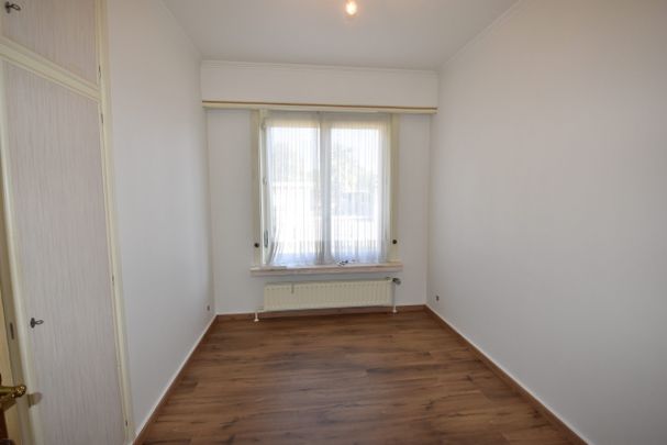 Ruime bungalow met tuin in rustige doodlopende straat te Nieuwkerken - Foto 1