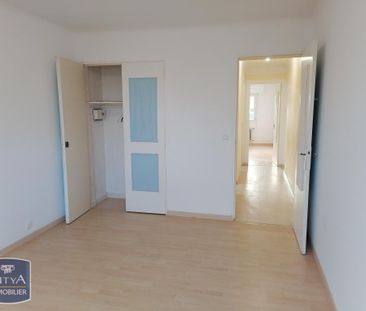 Location Appartement 3 pièces 80m² ST NAZAIRE 44600 - Photo 2