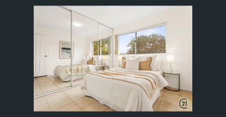 Elegant Two-Bedroom Apartment in an Exclusive Block - Photo 5