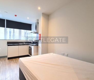 Studio to rent - Photo 1