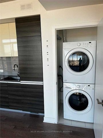 For Lease - 20 Minowan Miiken Lane Unit# 2001, Toronto, Ontario - Photo 3