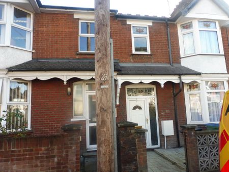 Vicarage Road, Watford - Photo 4