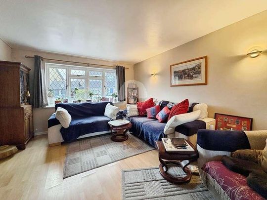 Redditch, Bracknell, RG12 - Photo 1