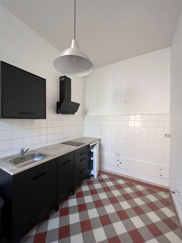 Location Appartement 1 pièce 35m² - Photo 2