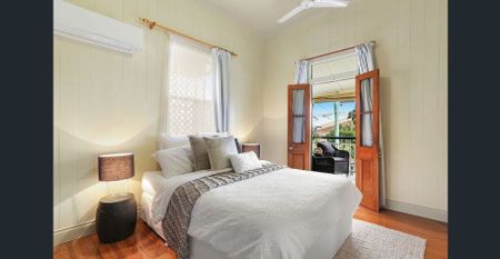 Beautiful family home! - Photo 2