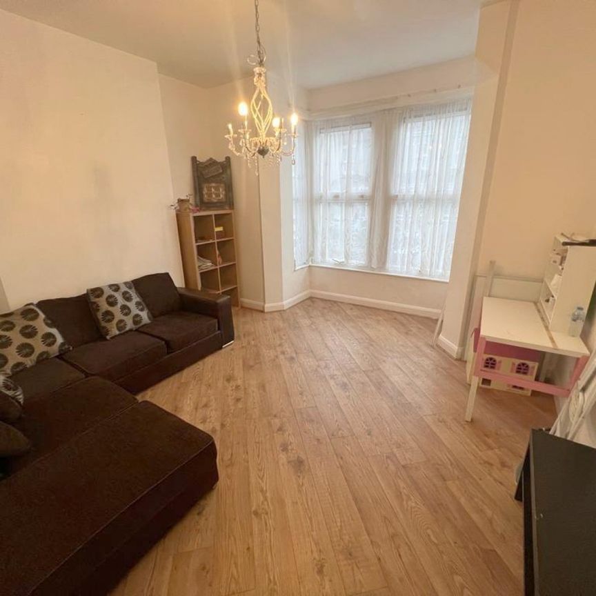 1 Bedroom Flat To Let - Photo 1