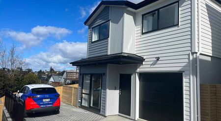 Modern Living with Garage - Pet Friendly - Photo 5