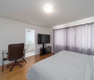 For Lease - 82 Phoenix Boulevard, Barrie, Ontario - Photo 5