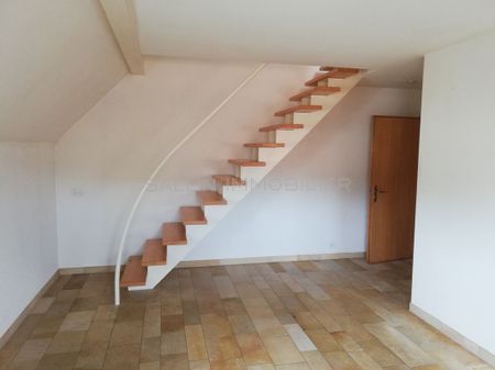 APPARTEMENT DUPLEX RUE PIETONNE AU CENTRE VILLE - Foto 2