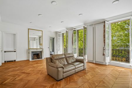 Appartement • Triangle d'Or - Photo 3