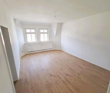 Schöne 2,5-Raum-DG-Wohnung mit Balkon - Foto 3