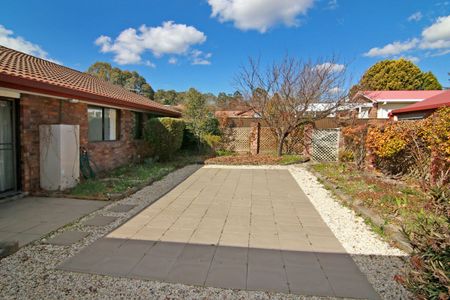 Spacious 4-Bedroom Home in a Quiet North Hill Location - Photo 2