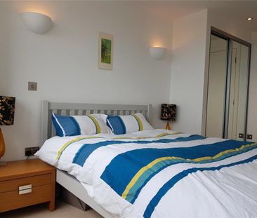 1 Bed Flat, Bridgewater Place, LS11 - Photo 2