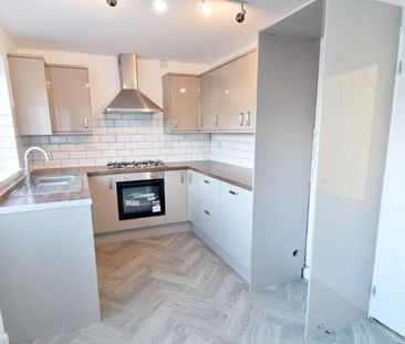 Heswall Drive, Walshaw, BL8 - Photo 3