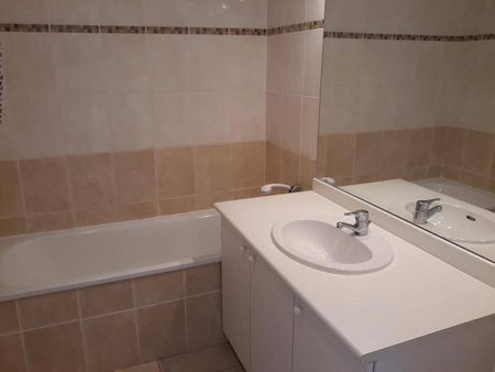 Location appartement récent 3 pièces 77.63 m² à Saint-Brès (34670) - Photo 5