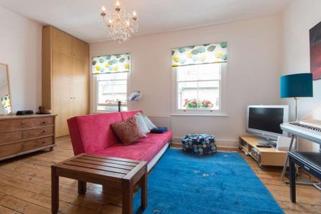 4 bedroom terraced house to rent - Photo 2