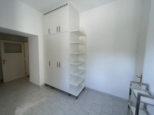 ERSTBEZUG nach RENOVIERUNG + RUHELAGE + GRÜNBLICK! - Photo 1