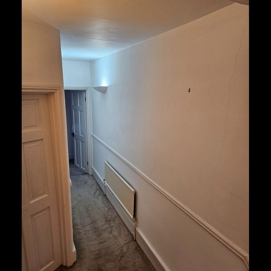 2 Bed Flat, Balham, SW12 - Photo 1