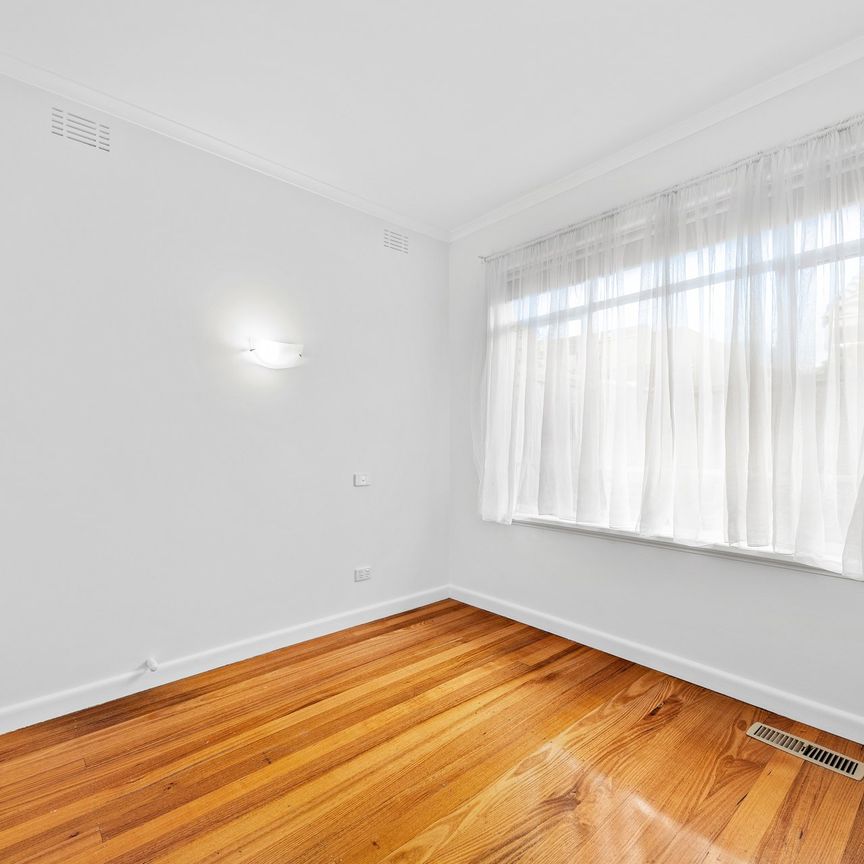 Charming & Private 3-Bedroom Home in the Heart of Heidelberg - Photo 1