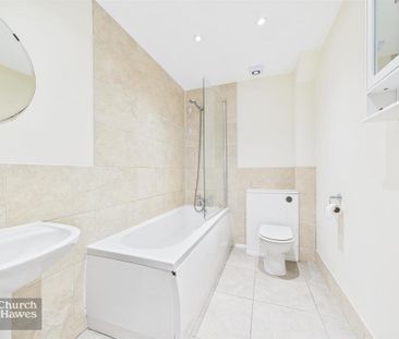 3 bedroom semi-detached house to rent - Photo 6