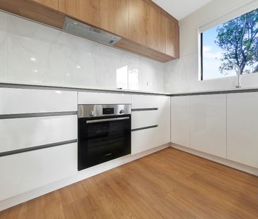 Brand new four bedroom home! - Photo 6