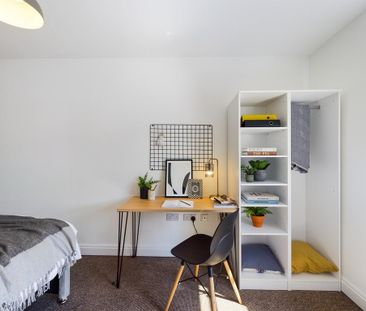 6 bedroom house to rent - Photo 1