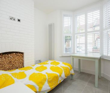 4 bedroom terraced house to rent - Photo 6